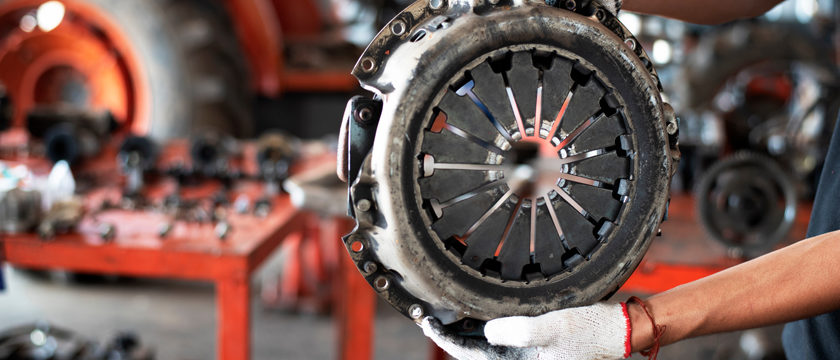 Pièces détachées pour tracteurs